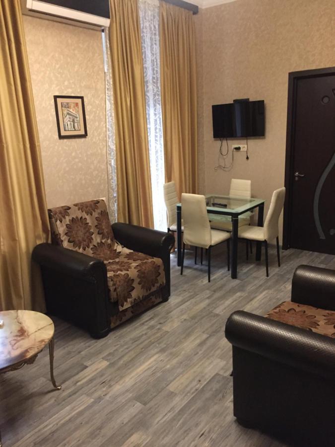 Prima Rooms Tbilisi Esterno foto