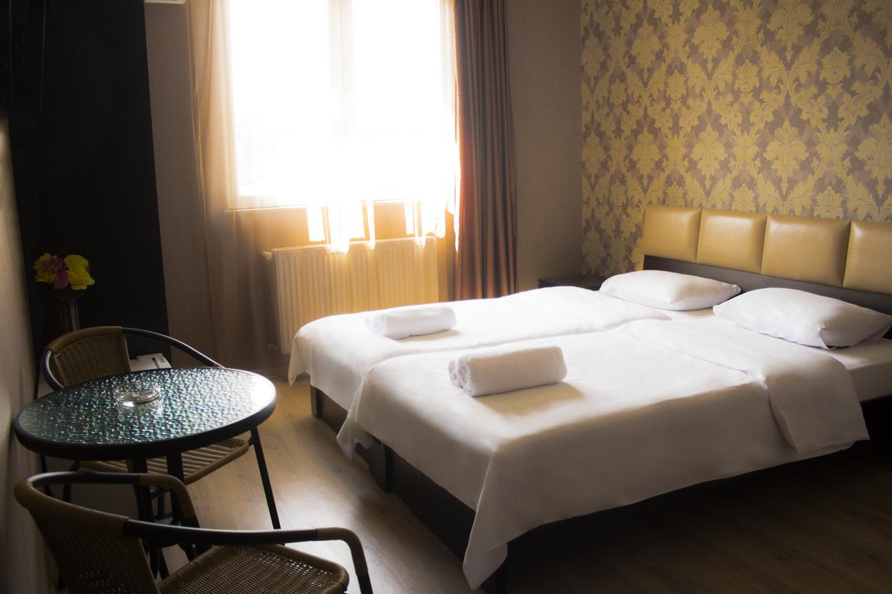 Prima Rooms Tbilisi Esterno foto