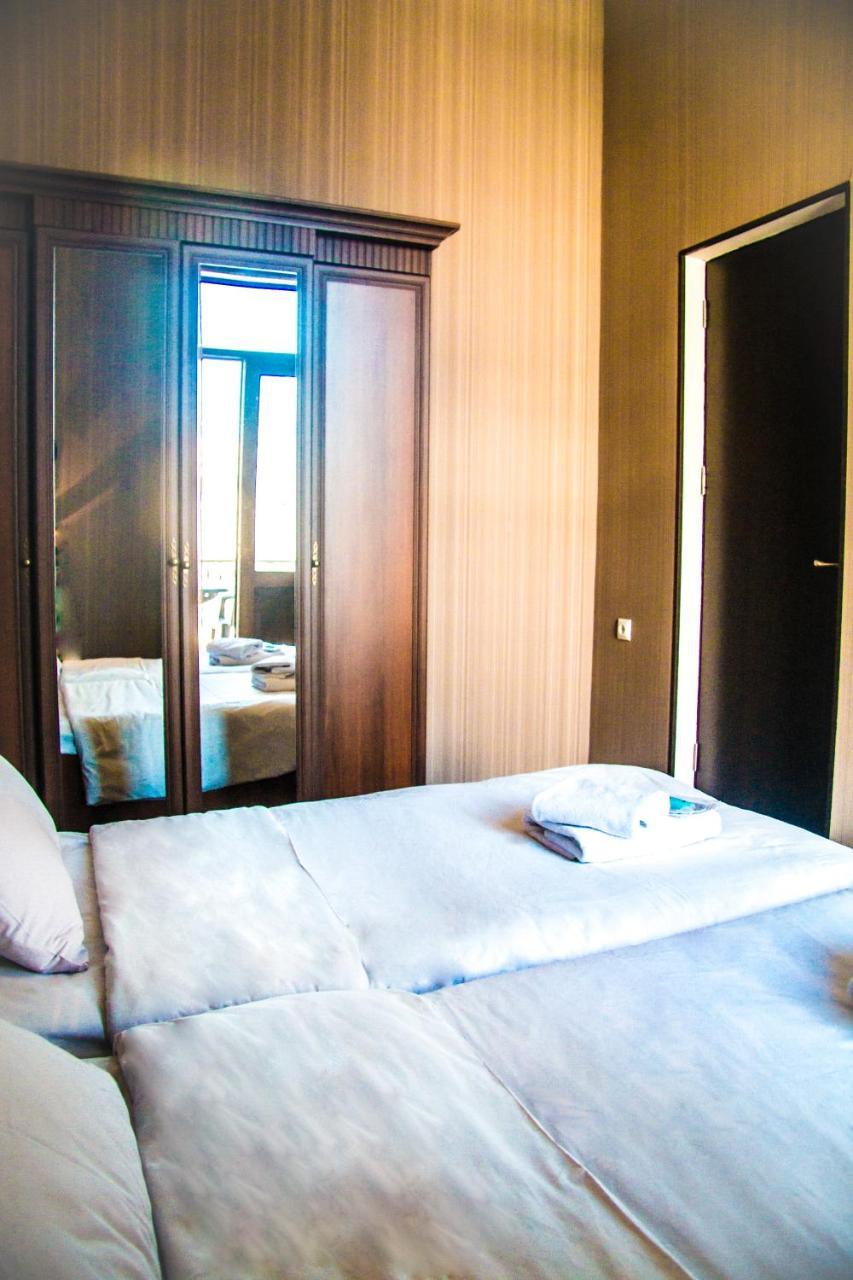 Prima Rooms Tbilisi Esterno foto